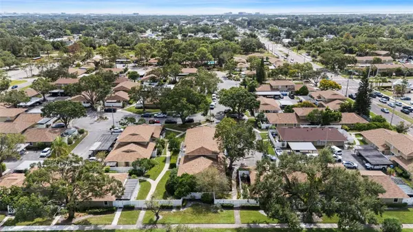 7303 LOS PADRES CT, Tampa, FL 33634