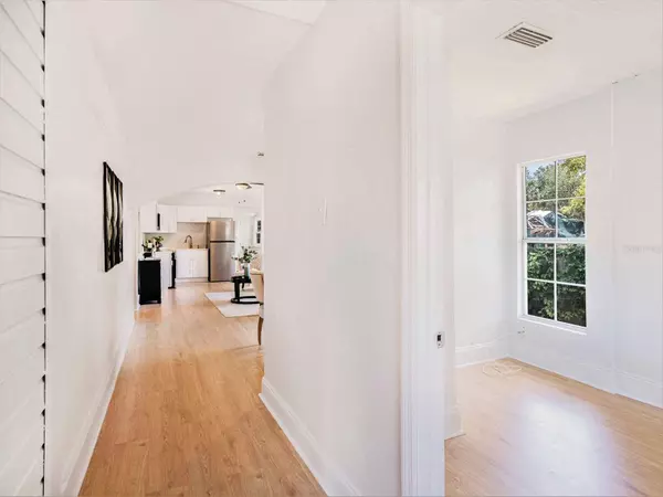 8114 N 11TH ST, Tampa, FL 33604