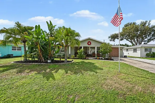 412 Redwood Rd Venice Gardens Modern Updates With No HOA and Big Fenced Yard