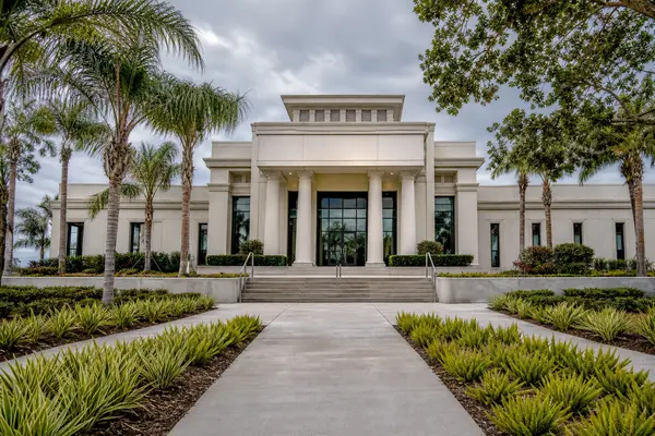 Sarasota Area Sellers Can Avoid Overpricing With This Data