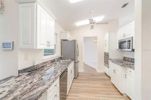 4817 61ST AVENUE DR W #10B, Bradenton, FL 34210