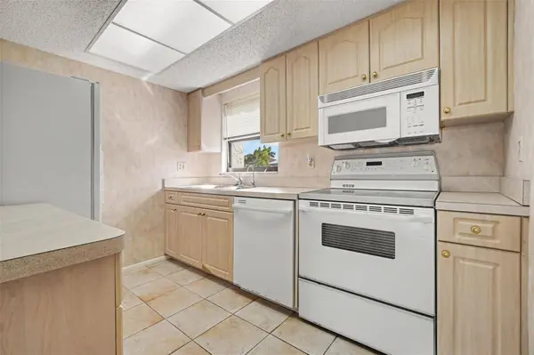 1423 MEDITERRANEAN DR #B, Punta Gorda, FL 33950