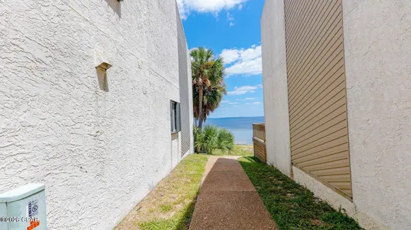 6445 Oakshore DR, Panama City, FL 32404