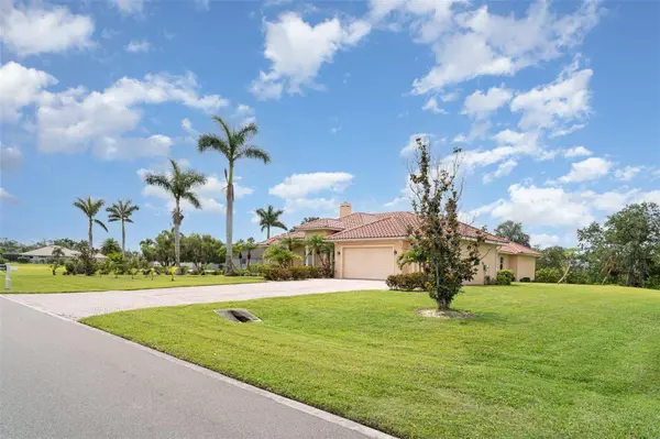 6120 9TH AVENUE CIR NE, Bradenton, FL 34212