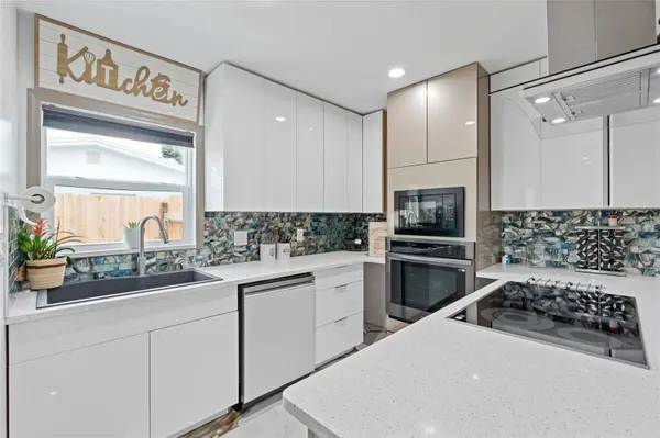8878 56TH WAY N, Pinellas Park, FL 33782