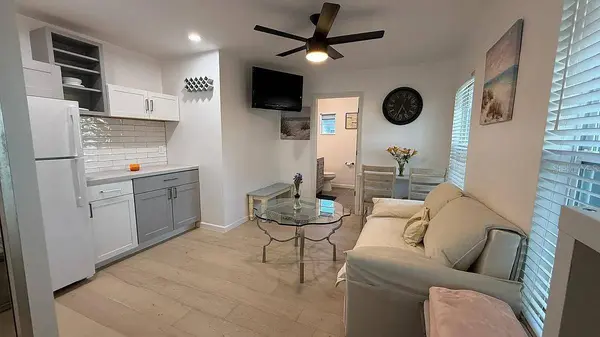 8878 56TH WAY N, Pinellas Park, FL 33782