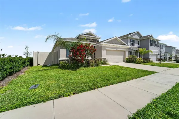 32003 CONCHSHELL SAIL ST, Wesley Chapel, FL 33545