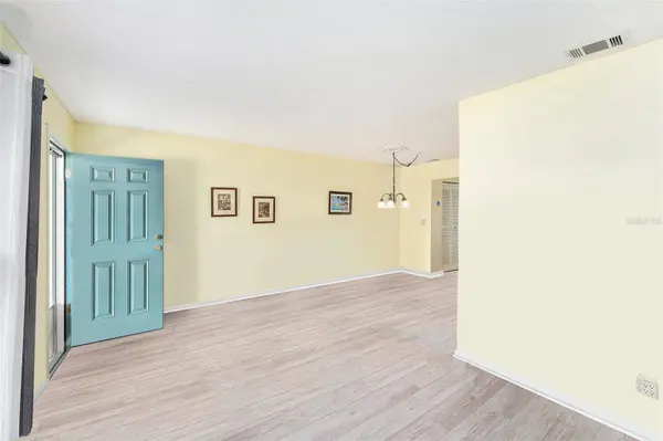 5216 81ST ST N #2, St Petersburg, FL 33709
