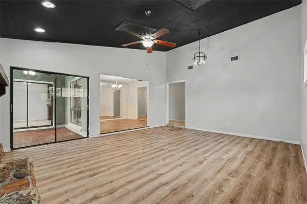 10906 AUTUMN OAK PL, Tampa, FL 33618