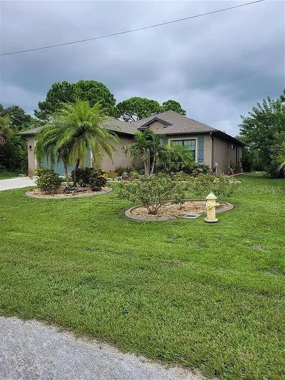 142 YELLOW PINE DR, Rotonda West, FL 33947
