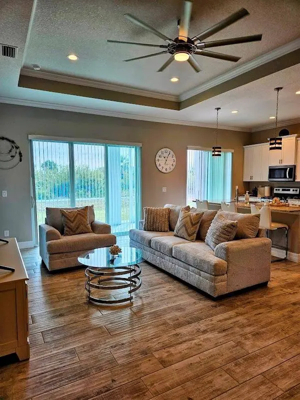 372 BAYTREE DR, Rotonda West, FL 33947