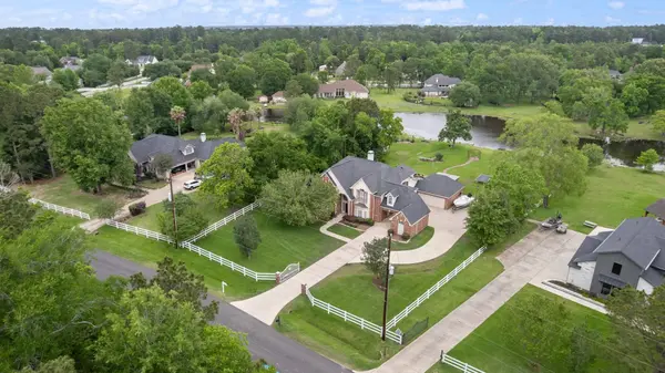 12010 Live Oak DR, Magnolia, TX 77354