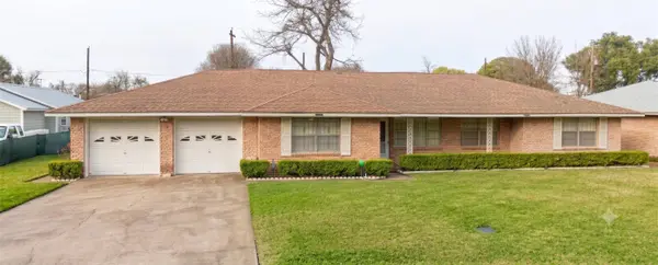 903 E Spreading Oak DR