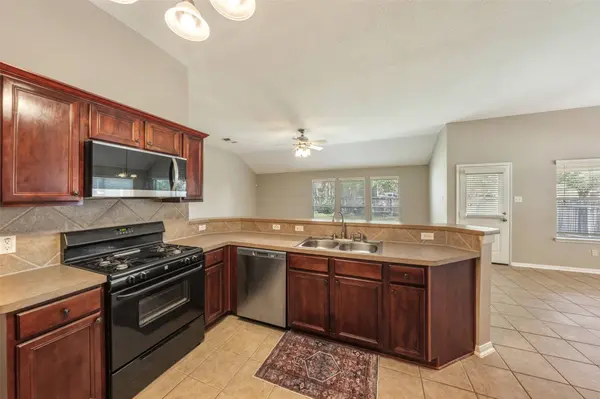 30627 N Sulphur Creek DR, Magnolia, TX 77355