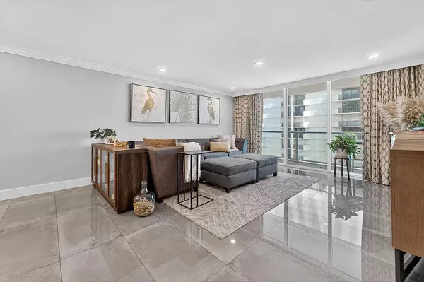 5440 N Ocean DR 1404, Singer Island, FL 33404