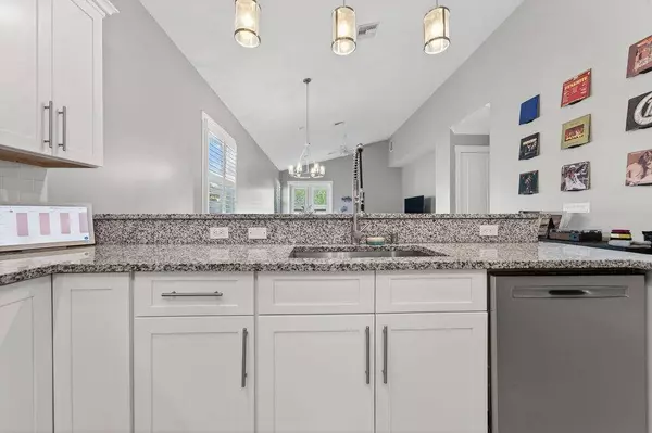 443 SE Dolphin DR, Stuart, FL 34996