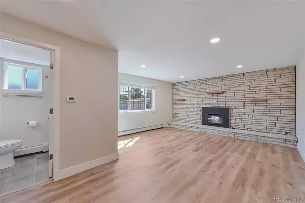 5480 Raritan WAY, Denver, CO 80221