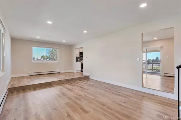 5480 Raritan WAY, Denver, CO 80221