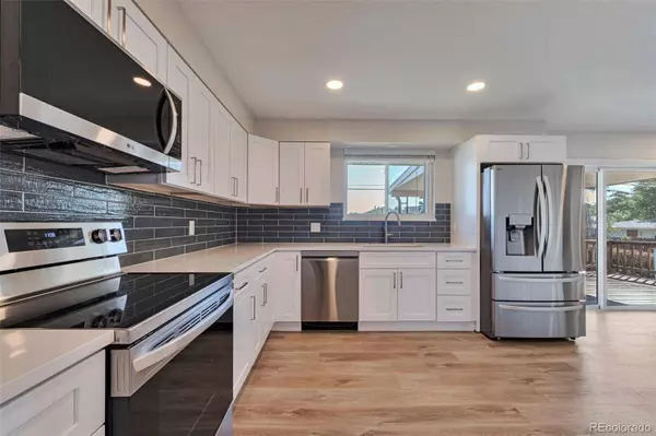 5480 Raritan WAY, Denver, CO 80221