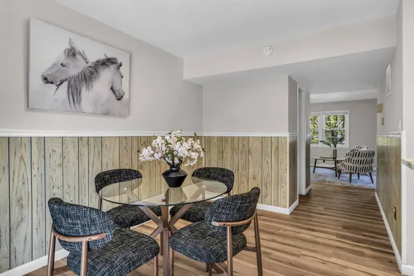 3474 Beale Ct, Woodbridge, VA 22193-1702