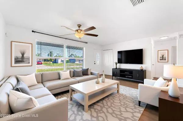 1773 Ixora DR W, Melbourne, FL 32935