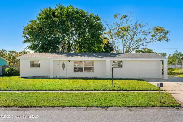 1773 Ixora DR W, Melbourne, FL 32935