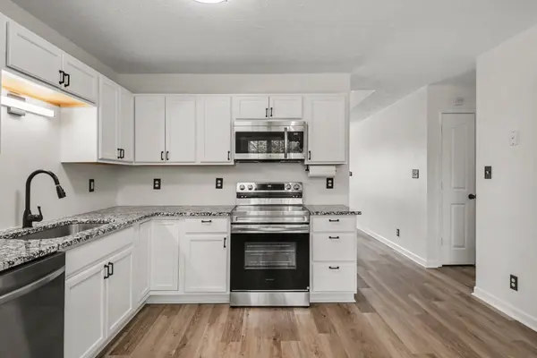 511 Fox Trot Dr, Clarksville, TN 37042