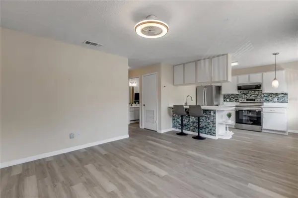 1601 BIG TREE RD #807, South Daytona, FL 32119