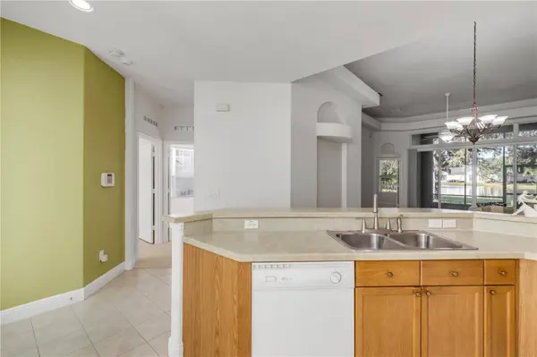 116 BAUER CIR, Daytona Beach, FL 32124