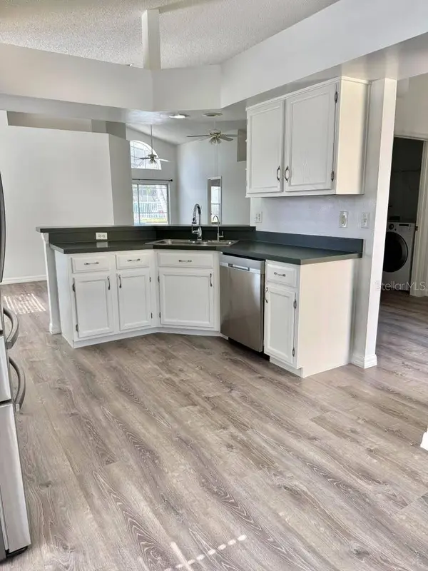 142 HARWOOD CIR, Kissimmee, FL 34744