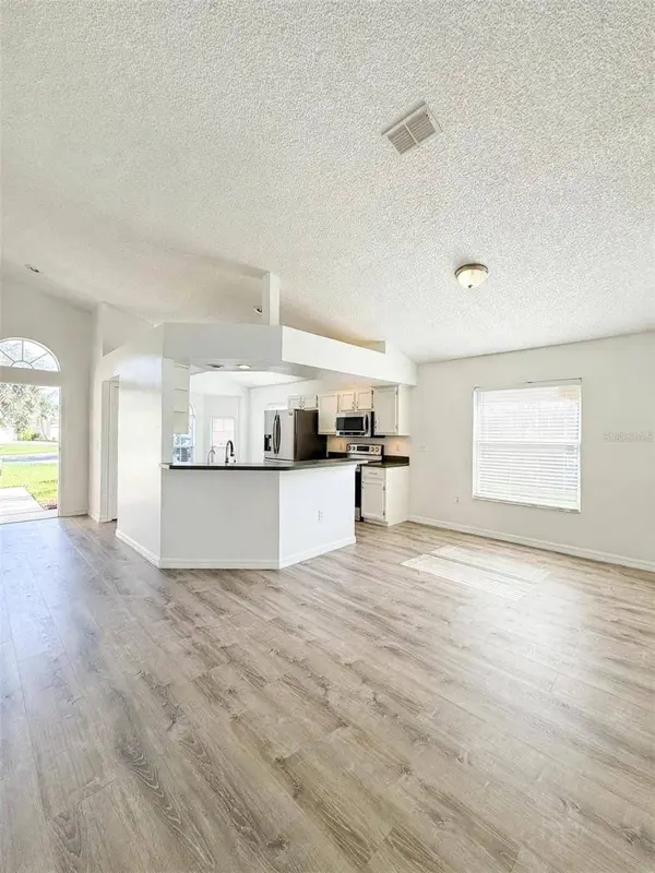 142 HARWOOD CIR, Kissimmee, FL 34744