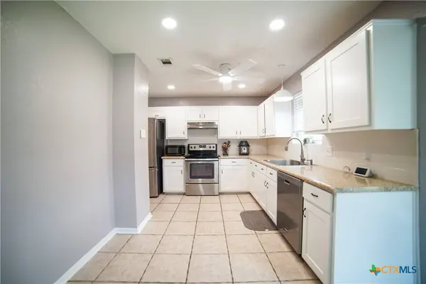 403 Courtney LN, Copperas Cove, TX 76522