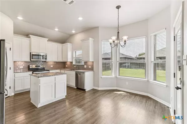 708 Holstein DR, Belton, TX 76513