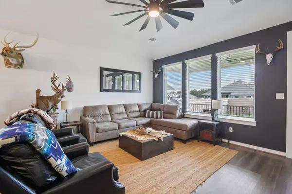 109 Big Pine Creek LN, Bastrop, TX 78602