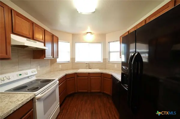 2401 Hidden Valley DR, Killeen, TX 76543