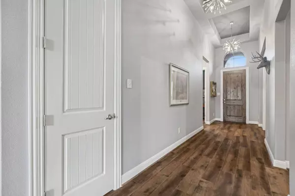 210 Barton Run DR, Georgetown, TX 78628