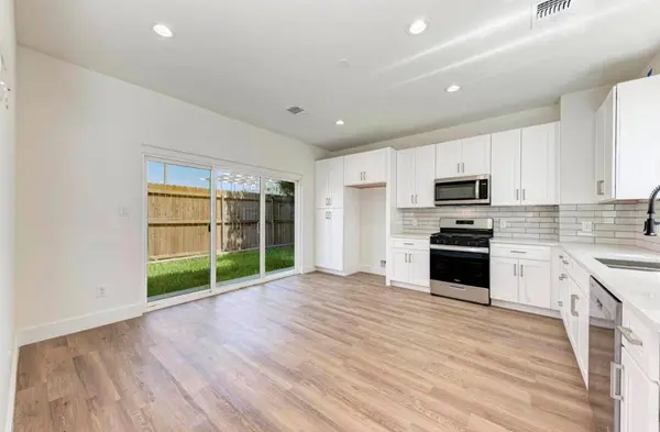 502 Tillery ST #2, Austin, TX 78702