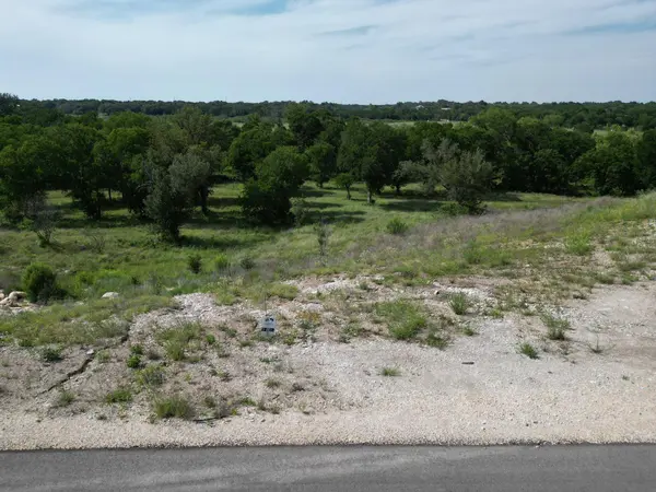 208 Serenity DR, Liberty Hill, TX 78642