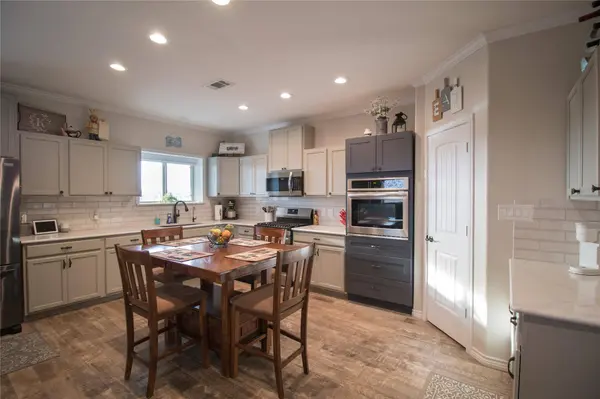 2238 County Road 2109, Lometa, TX 76853