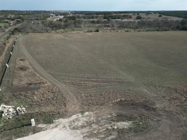 109 Scotty LN, Liberty Hill, TX 78642
