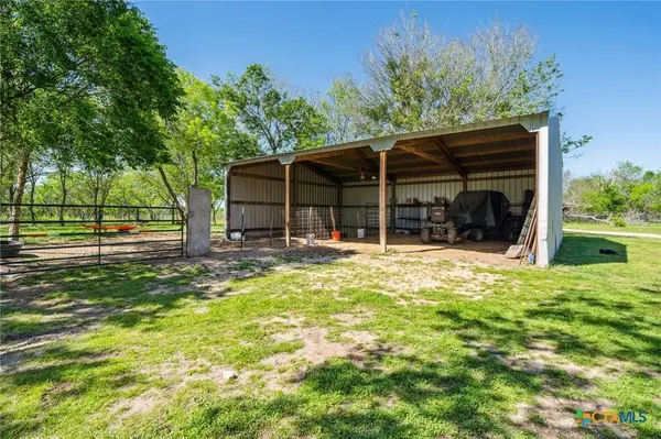 381 Fm 86 #A, Red Rock, TX 78662