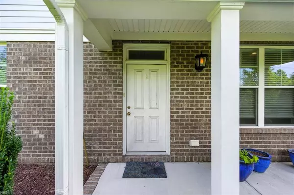 301 Sikeston LN, Chesapeake, VA 23322