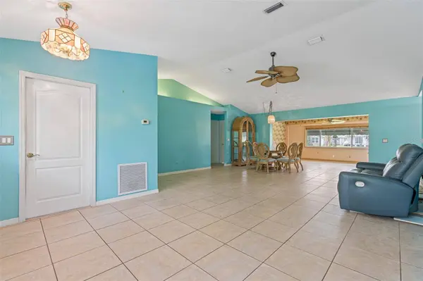 223 NE GOLF CLUB DR, New Smyrna Beach, FL 32168