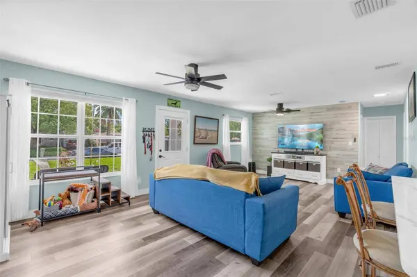 2824 OAK LEA DR, South Daytona, FL 32119