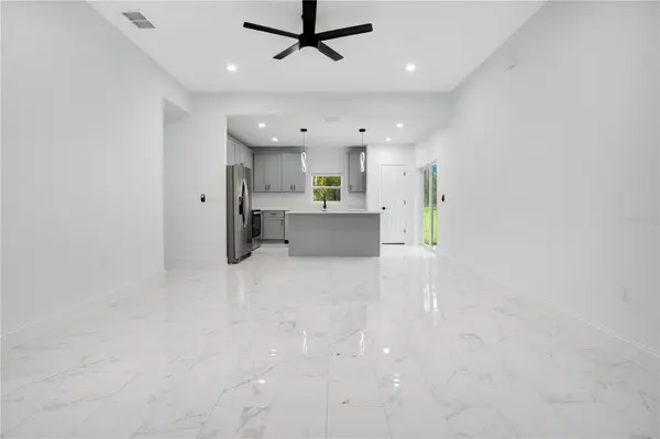 1903 VAN ALLEN CIR, Deltona, FL 32738