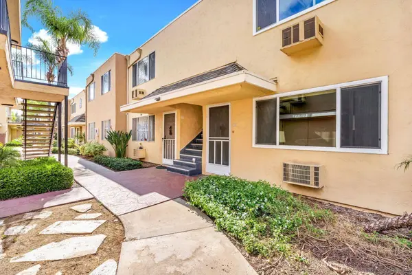 471 Ballantyne St #56, El Cajon, CA 92020