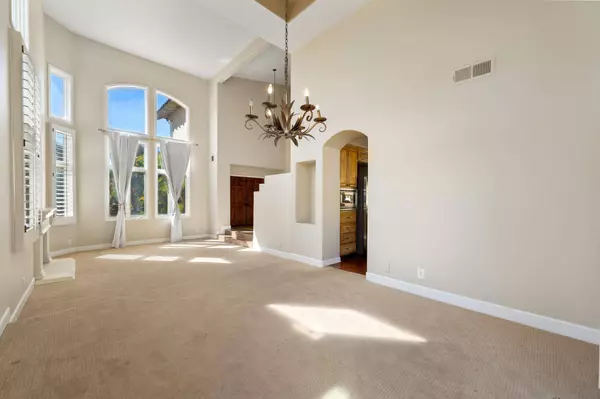 3176 Via Montaneta, Escondido, CA 92029