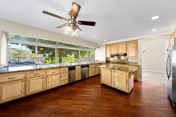 3176 Via Montaneta, Escondido, CA 92029