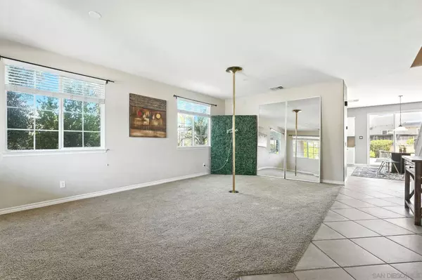 38200 Camarada Ln, Murrieta, CA 92563