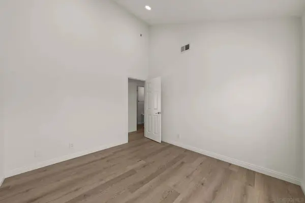 8659 Moody, Cypress, CA 90630